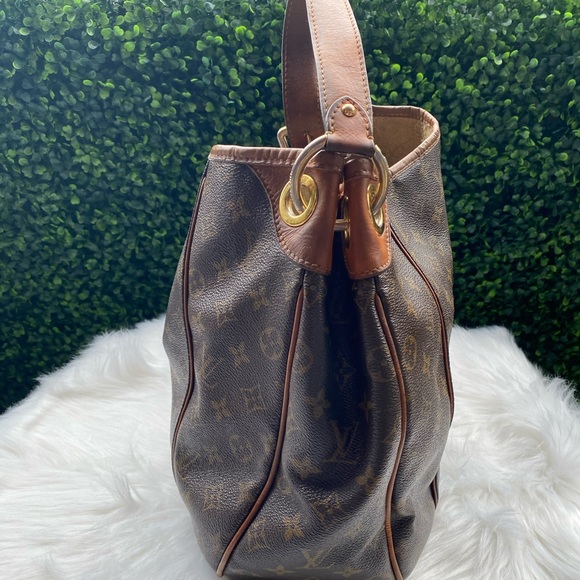 Louis Vuitton Monogram handbag Galleria PM - Picture 6 of 11